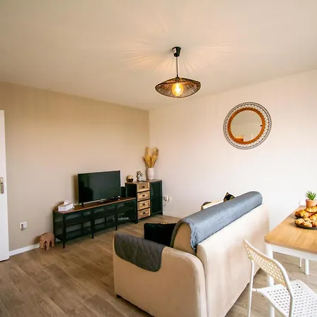2 Pieces Renove Avec Balcon *